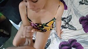 videos xxx en espanol - mi madrastra caliente cachonda de vagina apretada colombiana me abre su boquita para hacer un oral.