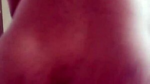 Delivery guy sucked and rode by tranny