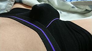 pantsu nai shasei oiuchi de shigoite shasei