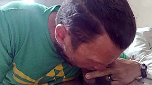 Chatting with a new friend from Grindr leads to casual meetup