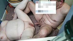 होली काऊ, यह बीबीवी हैरी पस्सी के साथ मसिव क्रीमपाई लेती है!