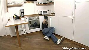 i'm hanging out with my stepsis in the kitchen sink area