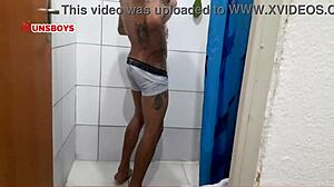 Mavambo Gozando Gostoso While Naked And Masturbating Alone