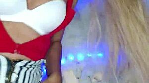 travesti hermosa y maquillada teases with stunning crossdressing charm