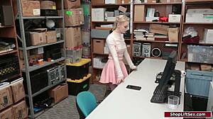 The officer fucking the thief feels intense 😈