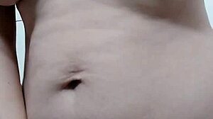 Elisha Shows Off Her Big Boobs in Amateur Scene