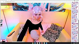 cosplay hentai pet wants to play with you