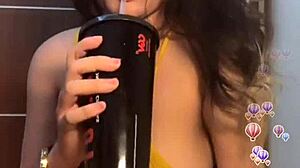 em gái vàng thả răng vếu to sẻ, revealing big sexy tits in a wild story