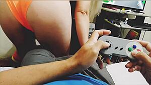 Prima gostosa grinding on my lap while I game.