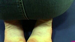 smoking hot asian brunette gets her feet worshipped and fucked missionary style