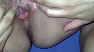 Shave Her Pussy Before Eating It In Home Trio!