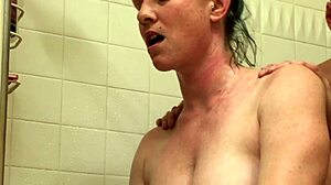 Hot Milf Wife Bunnieandthedude Enjoys Anal Rimjob in Wet Shower