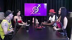 Woman Defecates On His Dick In Bizarre Moment, Strong Smell In Pussy For Her - Jefao Oficial And Karen Oliver Crazy Couple