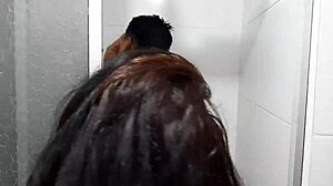 Follando Mi Madrastra En La Ducha Con Su Culo Maduro