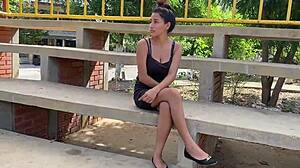 mi novia estaba acostada y yo la desperte con un rico masage en su hermoso cuerpo.