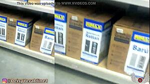 deisyyeraldine flashes big ass for strangers at mall