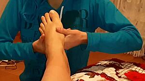 From massage on my feet she smoothly moved to massage on my pussy - lesbian illusion girls