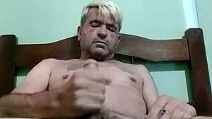 vontade de gozar com close up gay