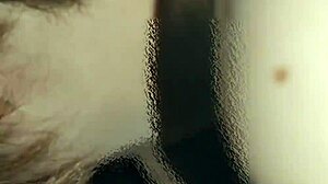 Amateur Japanese girl gives outdoor blowjob and handjob