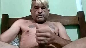 vontade de gozar com close up gay