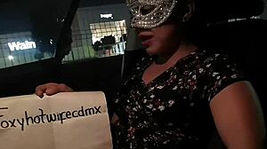 video de verificacion de pareja latina en publico con grupo mexicano