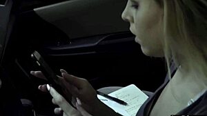 स्टूडेंट फ्री रूम के लिए चूत ट्रेड करती बेकरार