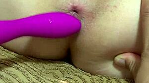 Wife squirting with dildo in real homemade sex