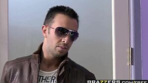 brazzers teen 18+s like it big, dont be scared my cock wont bite with allie jordan