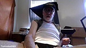 Thomas Odea handles that monster cock in gay action