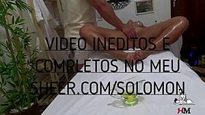 Flagrante - casada filmada peladinha em sala de atendimento de massagem tantrica real - massage