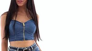 i'm fisting tight snatches and anals with feisty lesbians