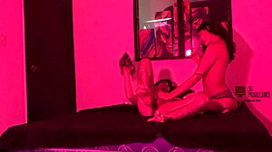 Le Follo el Rico Coño a Mi Hermanastra y Se Traga Mi Leche