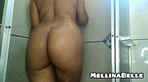 Mellina Belle enjoys a hot bath with relaxing masturbation 😊