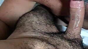 me deliciando na pica do peludo com tesão total