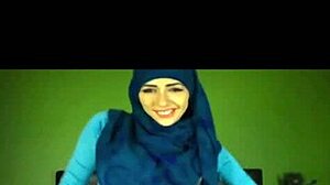 Sexy Arab hijabi shows off her big ass with hot twerking