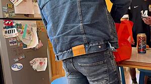 Me Doy Bien Rico A Mi Primastro En Su Cama Después De La Fiesta.