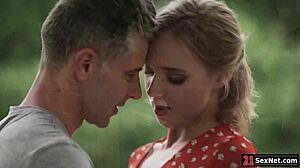 Boyfriend fucks Ukrainian girlfriend outdoors