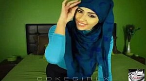 Sexy Arab hijabi shows off her big ass with hot twerking