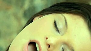 i'm a cock loving legal age teen 18+ager toying her snatch