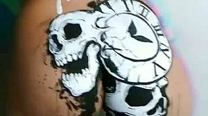 sexy latina shows off her big ass