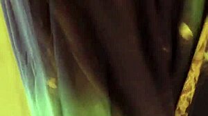 Sexy And Sensual Indian Babe Dancing Solo As Mature Milf Amateur