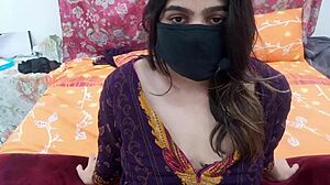 i watch sobia nasir roleplay on whatsapp with her client moaning