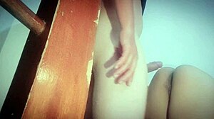 Big booty ebony girl shakes ass wildly