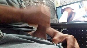 I can't stop masturba��o in this solo session 34