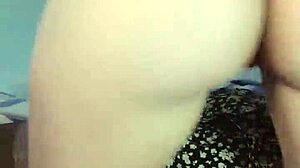 teen girl dances reaggaeton mix on webcam