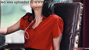 my online meeting got interrupted by my saggy titted lesbian girlfriend