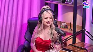 stepsiblings decide to get naked for each other in this taboo scene.