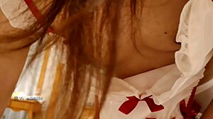 I found a Chinese netizen offering personal services online