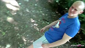 Teen jenny in berlin tiergarten threesome