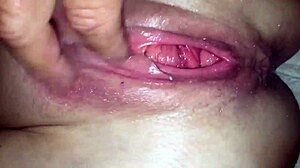 Squirting mature amateur in homemade high definition video